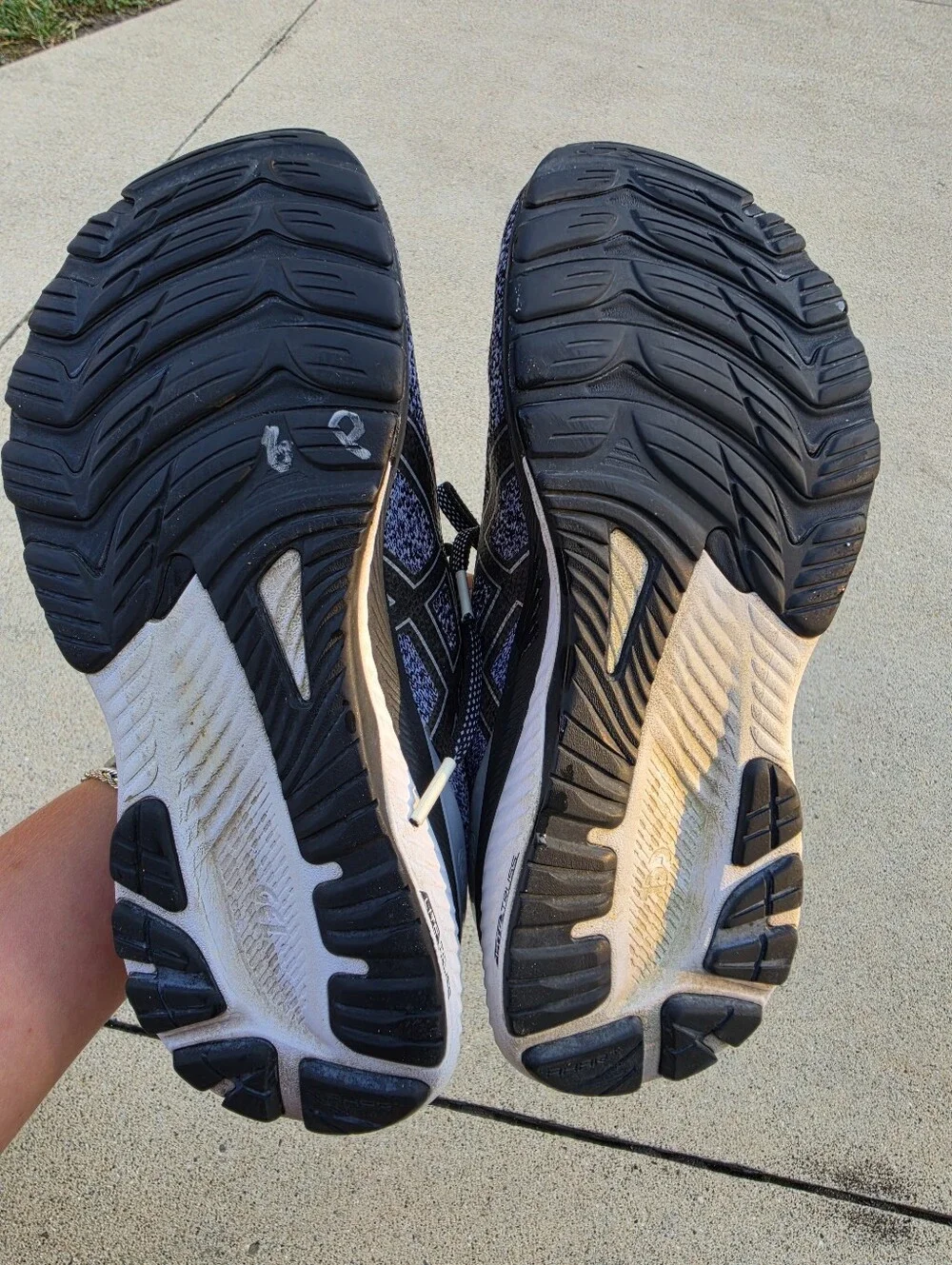 ASICS Gel-Kayano 29 Women's Size 8.5 Black Gray Running Shoes 1012B300